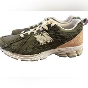 New Balance 1906F Dark Moss Sz 10 New In Box